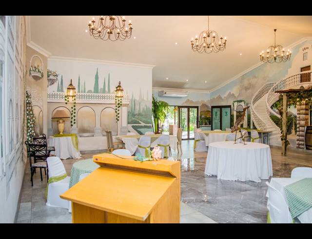 M² LODGE FOR SALE IN ZANDFONTEIN AH